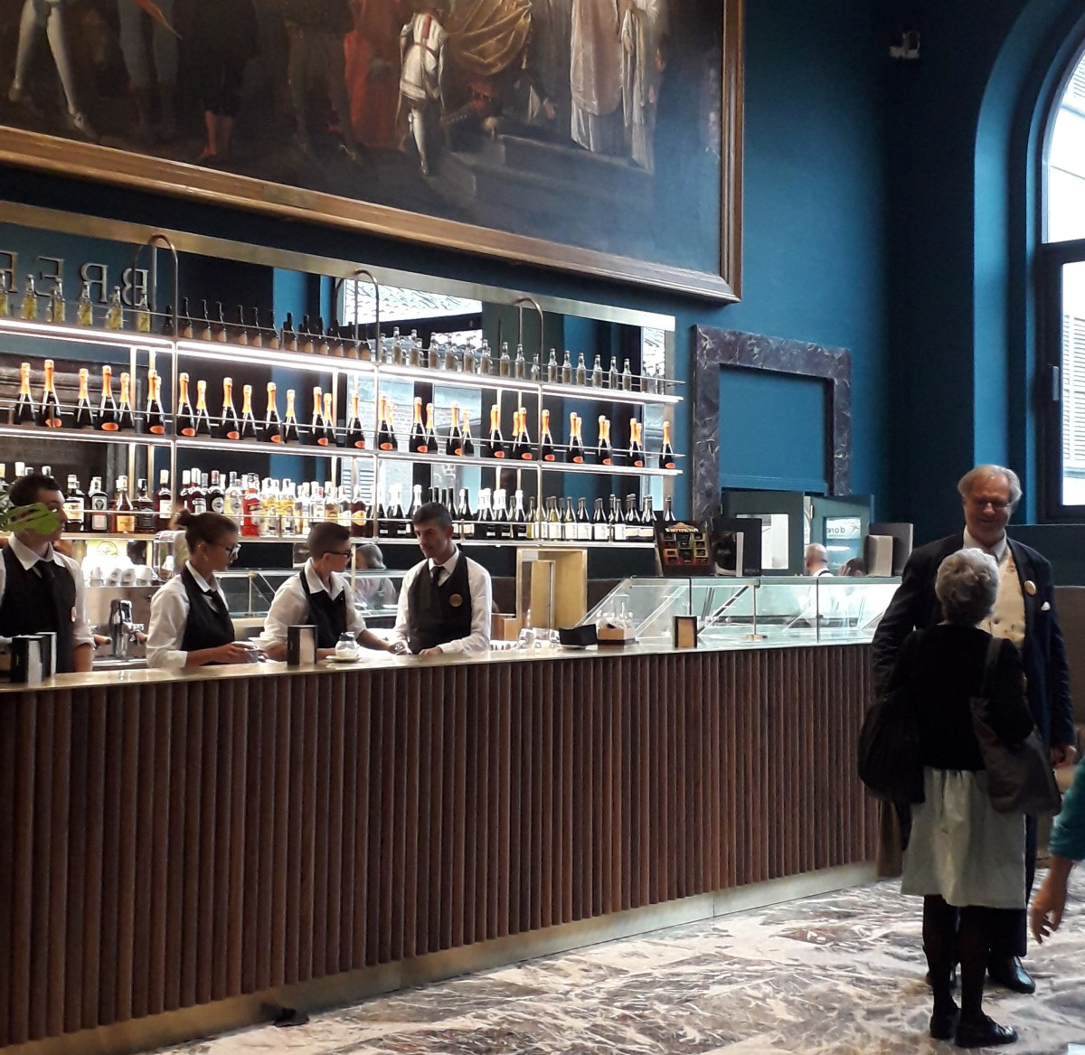 Caffè a Brera con Fernanda – ADAGIO URBANO